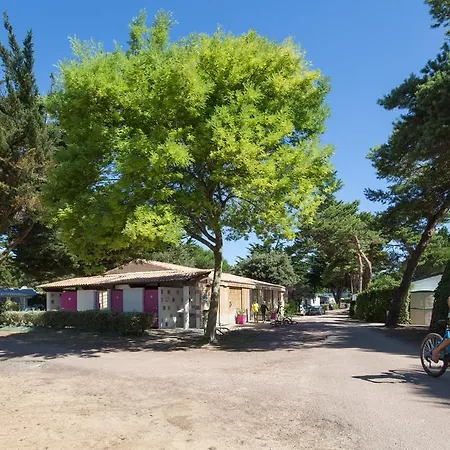 Campsite Le Suroit Le Bois-Plage-en-Re