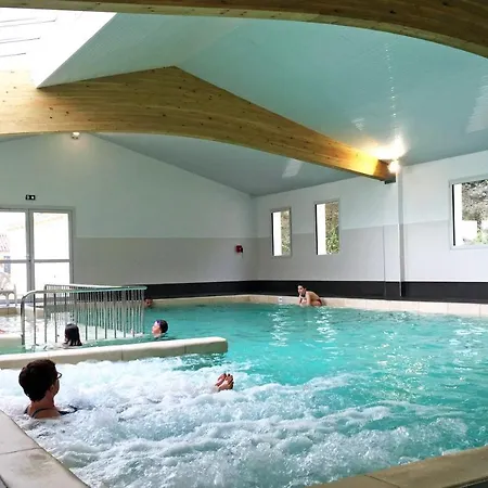 Le Suroit Κάμπινγκ 3*